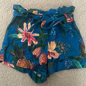 Farm Rio Tropical Paper Bag Shorts size Lg